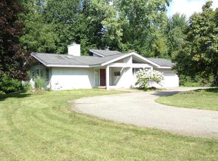 333 Crahen Ave NE, Grand Rapids, MI 49525