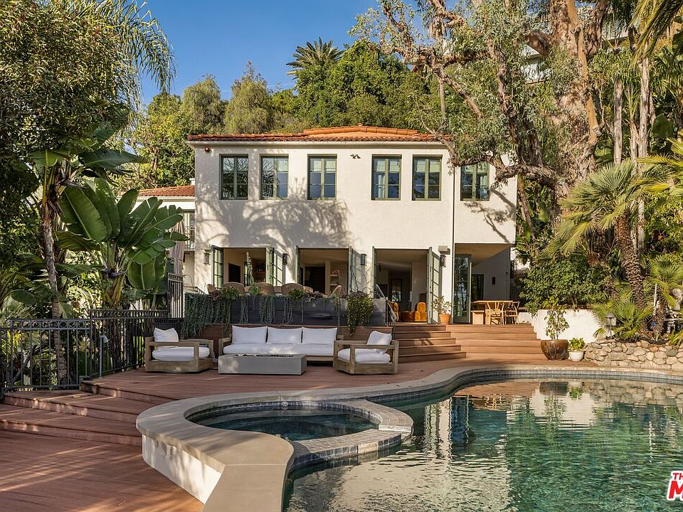 1st image of 1427 N Kings Rd