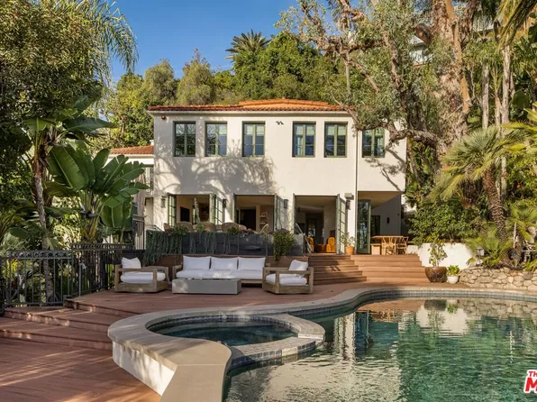 1427 N Kings Rd, Los Angeles, CA 90069