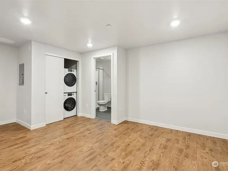 Junior Apartments — Photo 12