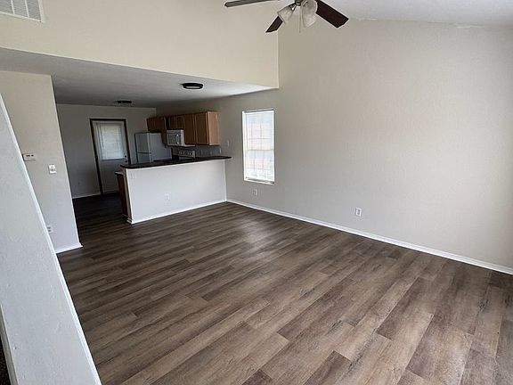 3rd image of 1717-1719 Hanover Blvd