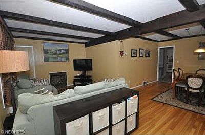 3rd image of 2174 Wyandotte Ave
