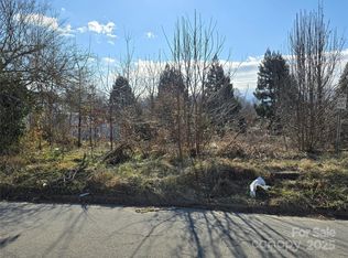 206 Prospect St NW, Lenoir, NC 28645