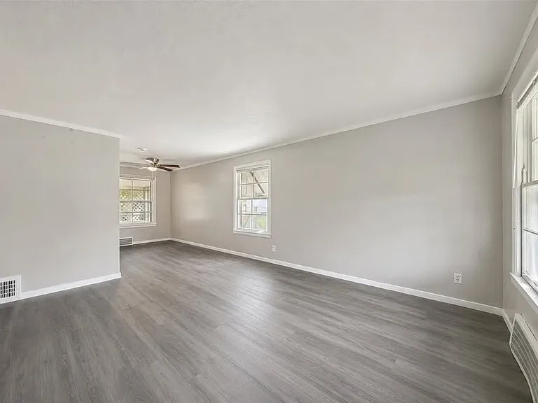14212 Rainbow Ave — Photo 1