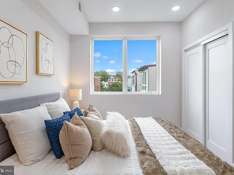 1516 E Capitol St NE #10 — Photo 18