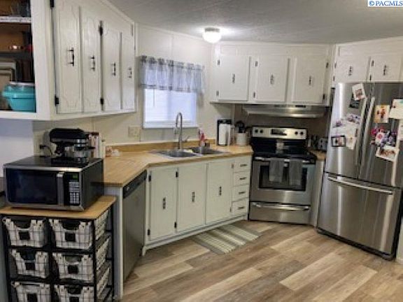 2nd image of 1155 SE Professional Mall Blvd Trailer 209