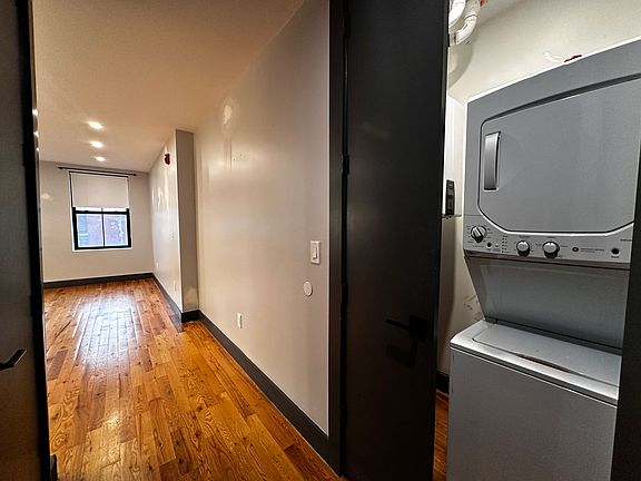 5th image of 566 Communipaw Ave #32E