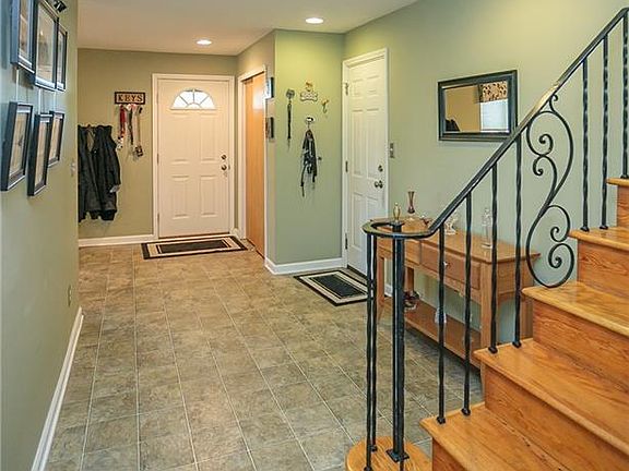 2nd image of 5745 Sherwood Dr