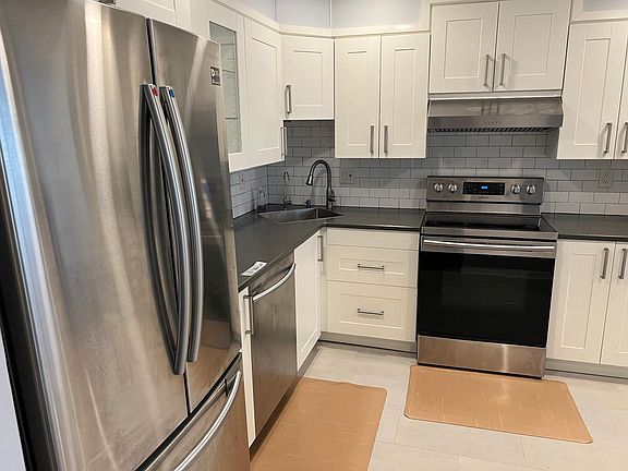 4th image of 79 Tarragon Ct #79