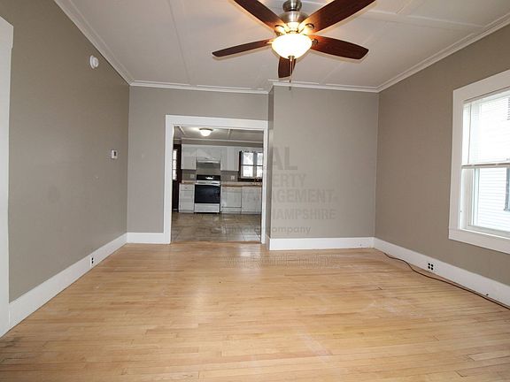 4th image of 102 Charles St