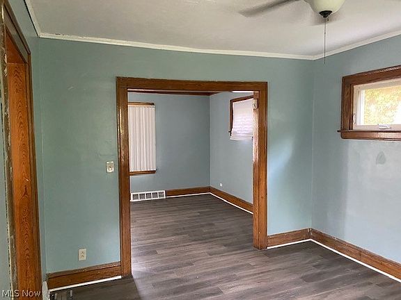 5th image of 3245 E 139th St