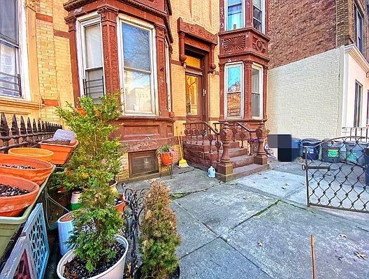 Rented by Corcoran | media 67