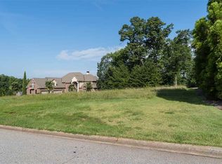 211 E Caledonia Ct, Inman, SC 29349