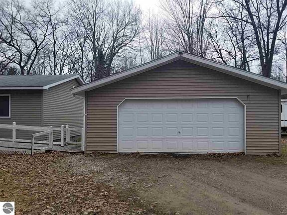 2nd image of 5326 Beals Dr