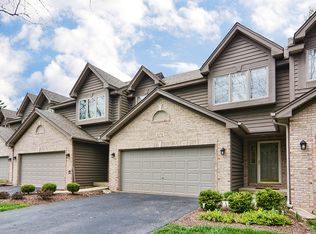 876 Millcreek Cir, Elgin, IL 60123