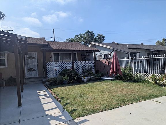 3rd image of 1110 Cabana Ave