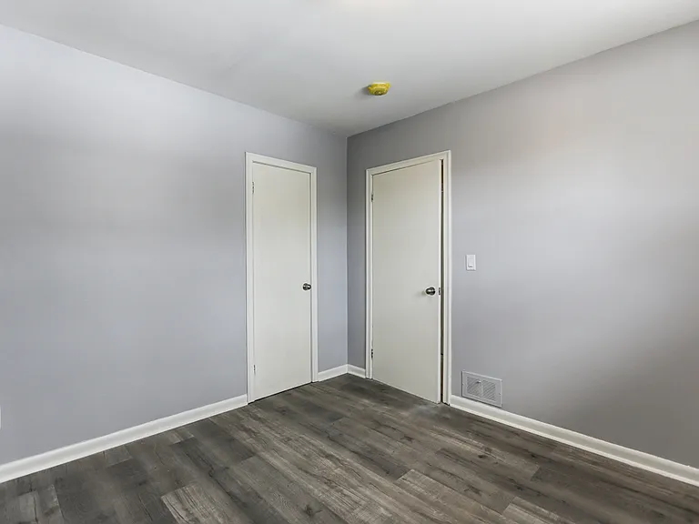 427 Woodcrest Ave #MAIN FLOOR — Photo 7