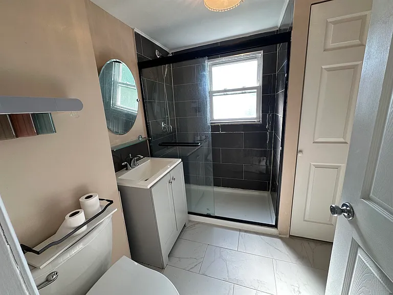 777 Oakwood Ln — Photo 10