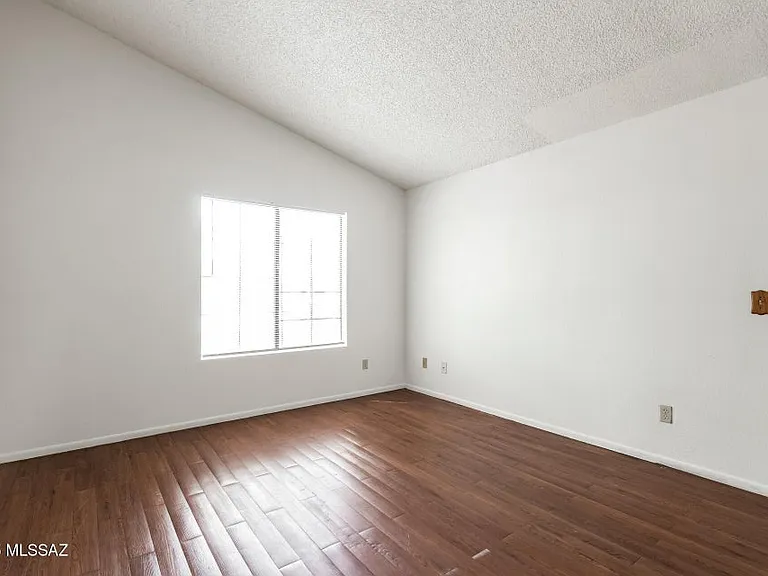 1698 W Park Wood Ln #171 — Photo 5