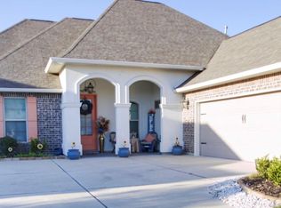 20259 Long Lake Dr, Hammond, LA 70403