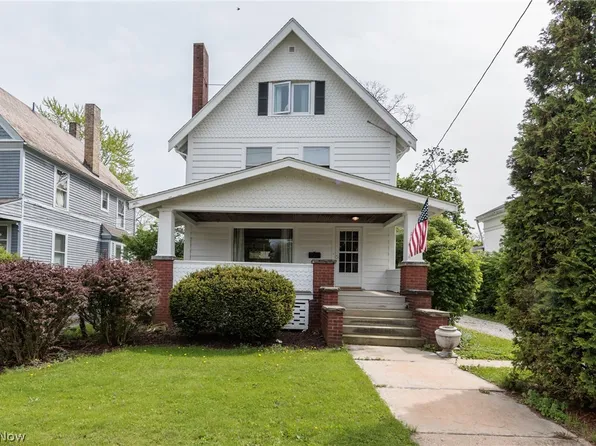142 E Bridge St, Berea, OH 44017