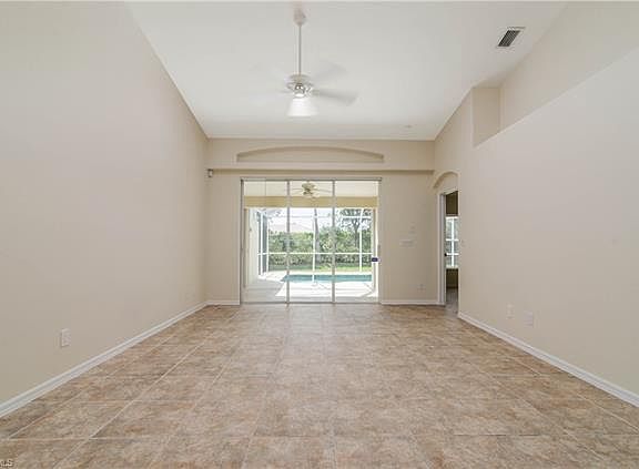2nd image of 8527 Ibis Cove Cir #M-663
