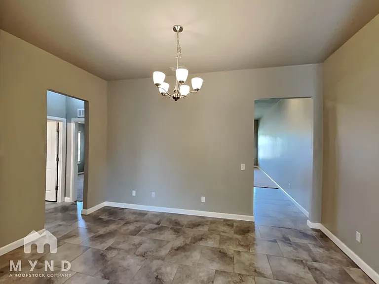 1109 Merlin Dr — Photo 9