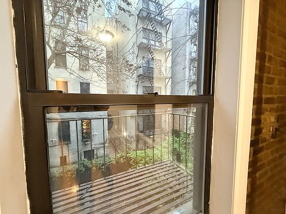 4th image of 118 E 102nd St APT 3D