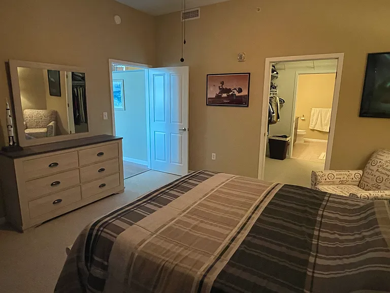 4909 Laclede Ave #705 — Photo 11