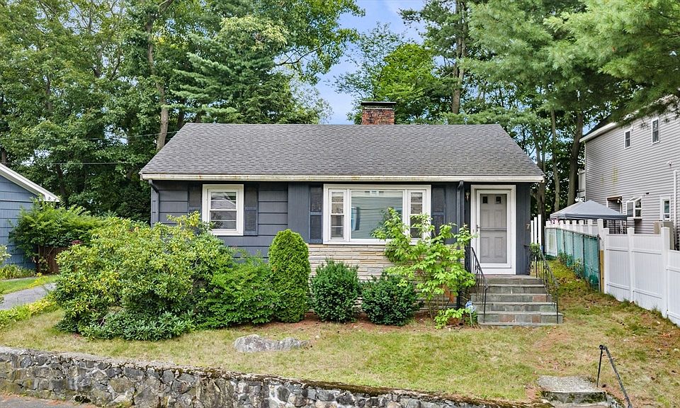 1st image of 7 Edgehill Rd