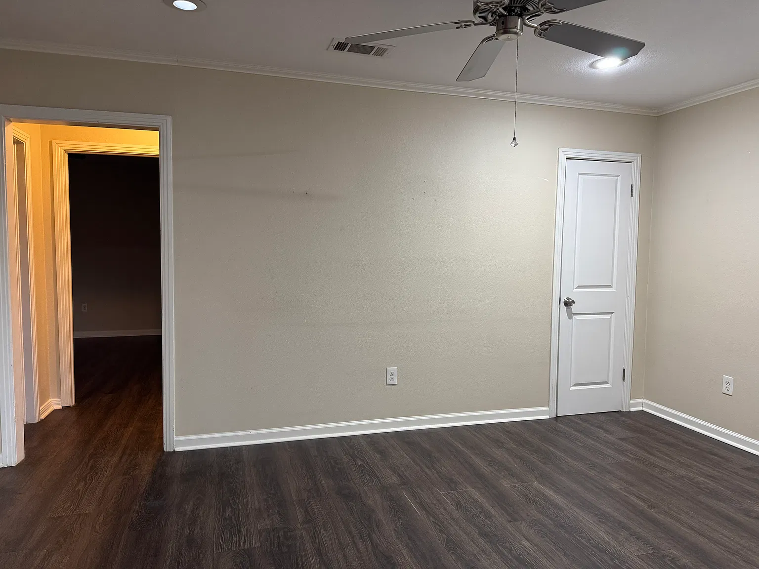 3 bed, 2.0 bath, $1,600 — Photo 2