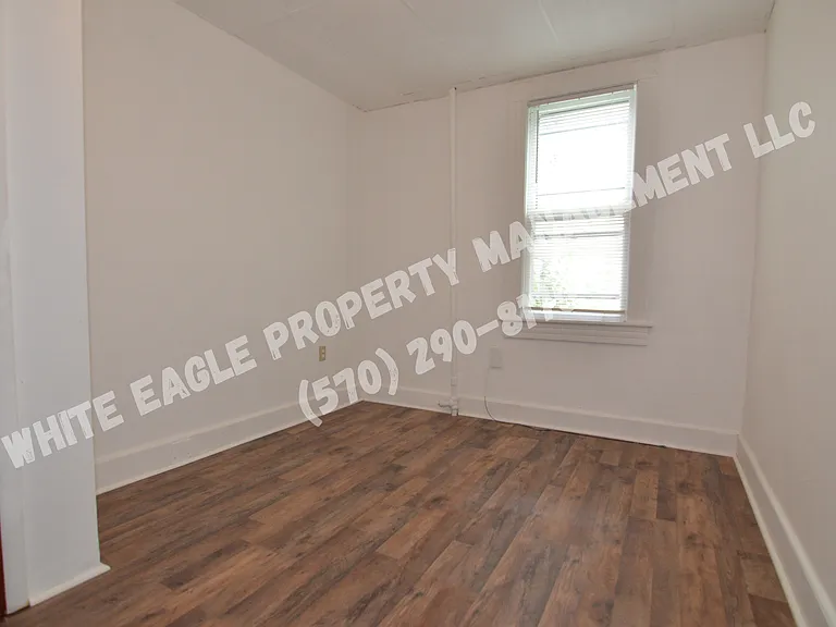 208 Olyphant Ct #A — Photo 4