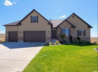 1526 E Wheatland Dr, Eagle Mountain, UT 84005
