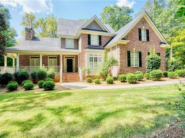 2956 Loch Lomond Dr, Conyers, GA 30094
