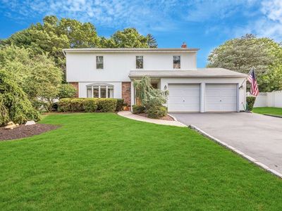 61 Gainsborough Rd, Holbrook, NY, 11741