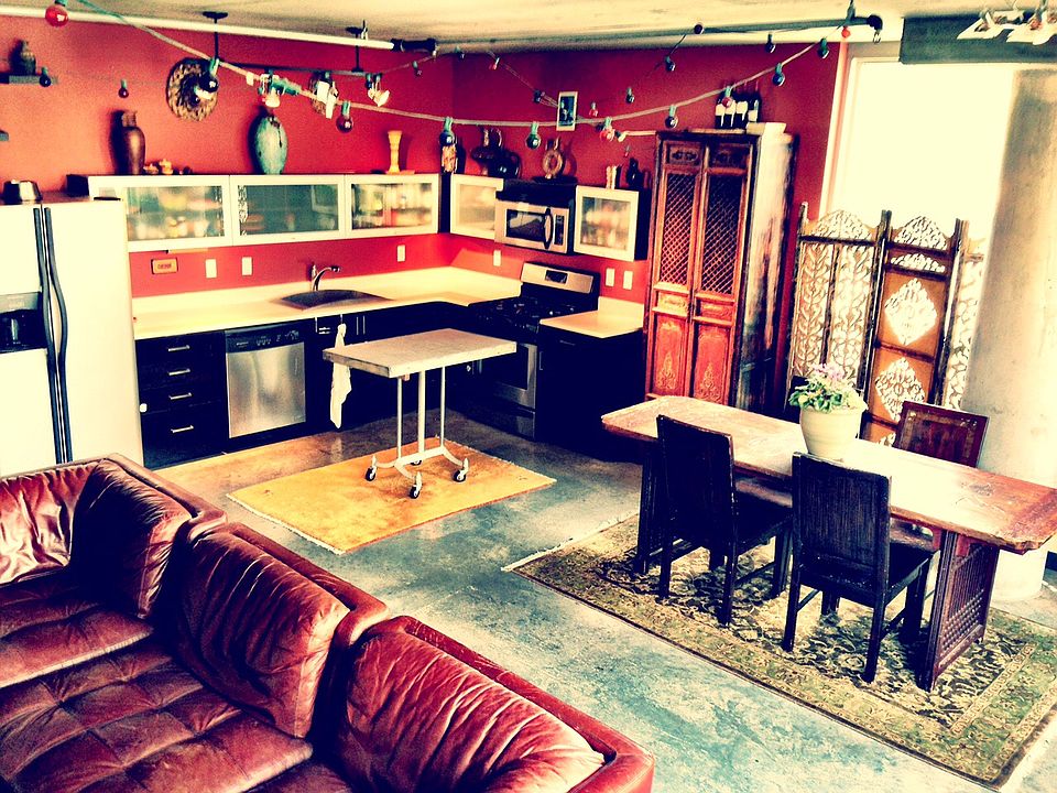 2nd image of 730 4th St N #101