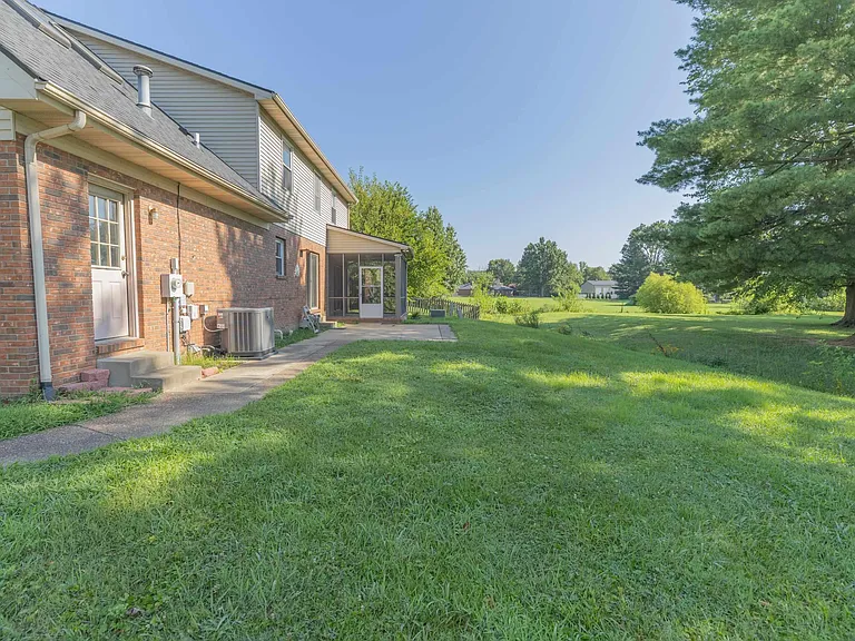 2939 Woodside Ct — Photo 23