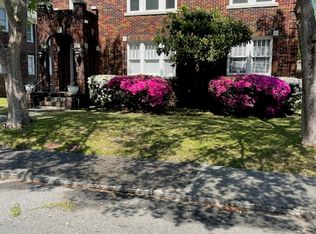614 E 49th St, Savannah, GA 31405