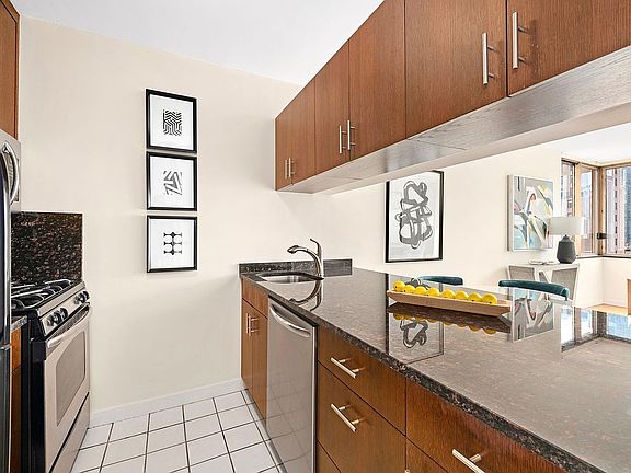 2nd image of 350 W 50th St APT 10C
