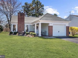 5 Mayfair Rd, Southampton, NJ 08088