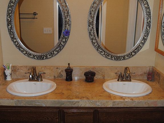 5th image of 590 Bonnie View Ct