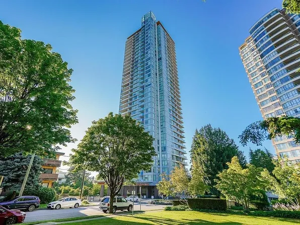 5883 Barker Ave #2807, Burnaby, BC V5H 0G4