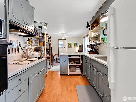 5th image of 7843 78th Avenue SW