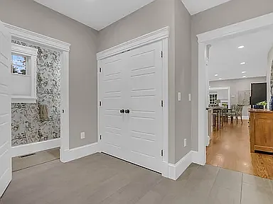 8 Holton Rd — Photo 32