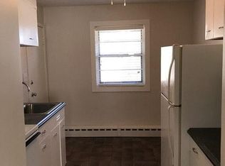 7600 Main St APT 202, Ralston, NE 68127