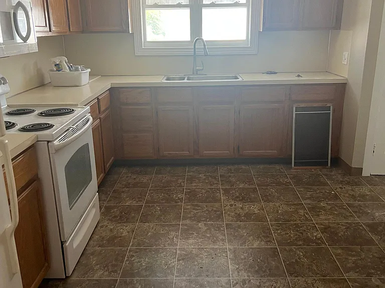 1568 Lincoln Ave #2 — Photo 6