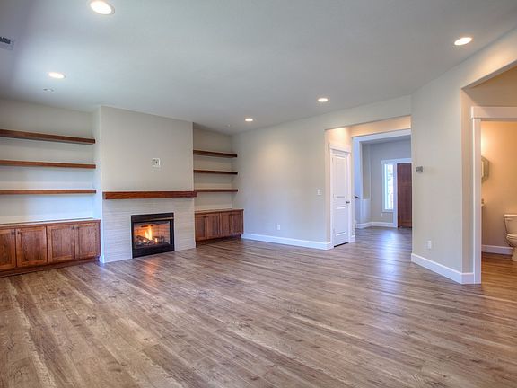 4th image of 5012 88th Ave W