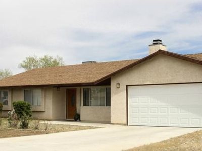 12589 Kewanna Rd, Apple Valley, CA, 92308