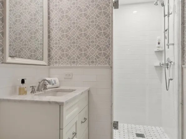 655 Park Avenue image 15 of 15