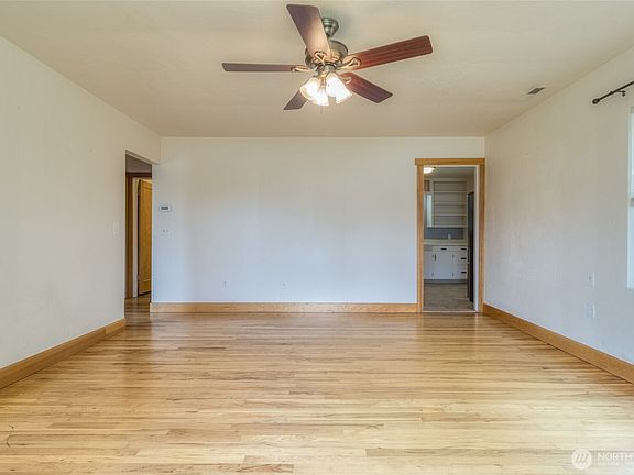 5th image of 105 York Street